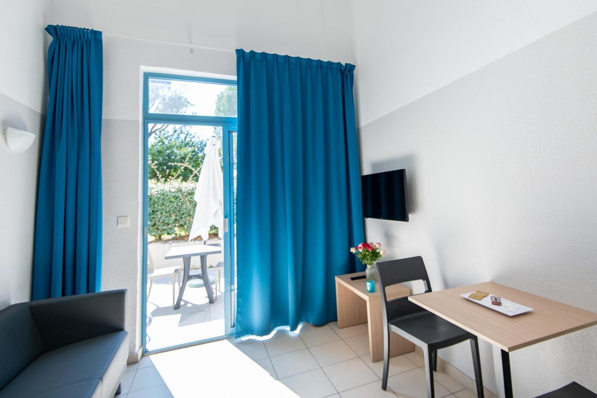 Comfort Aparthotel Frejus La Tour De Mare Екстериор снимка